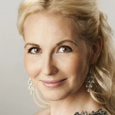 Dísella Lárusdóttir