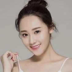 Rong Zixi