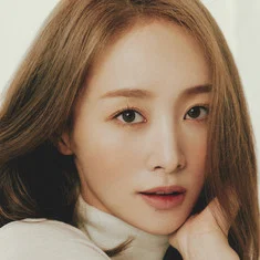 Nicole Jung