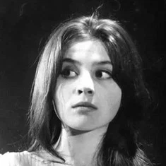 Emília Vášáryová
