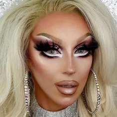 Elaina Glam