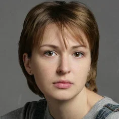 Анна Тараторкина