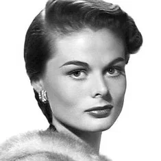 Dee Hartford