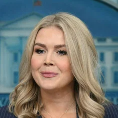 Кэролайн Ливитт