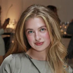 Anaïs Gallagher