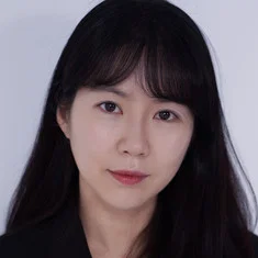 Lee Si-young