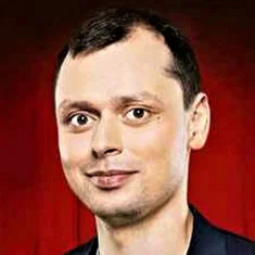 Виктор Комаров
