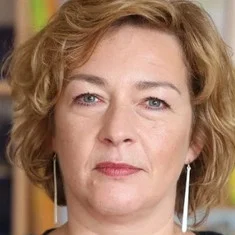 Isabelle Van Hecke