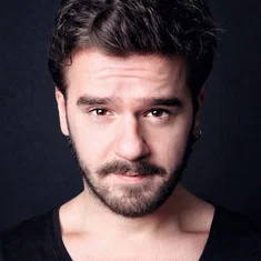 Buğra Özmüldür