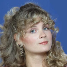 Jennifer Holmes