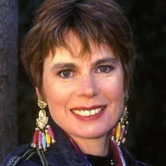 Julia Hills
