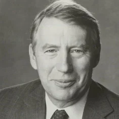 Robert MacNeil