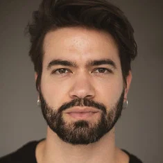 Eliot Tosta