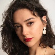 Manolya Maya
