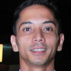 Fauzi Baadila