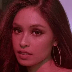 Crystal Paras