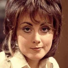 Paula Wilcox