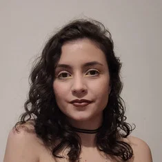 Lívia Zanuni