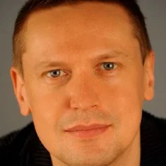 Олег Макаров