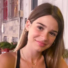 Lavinya Ünlüer
