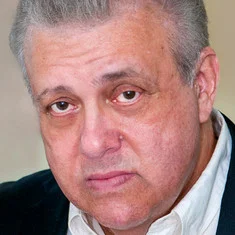 Вик Полицос