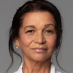 Lana Guelero