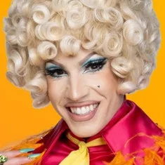 Vivian Vanderpuss