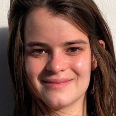Júlia Marcos Lázaro