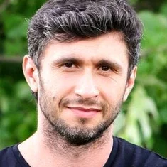 Драгош Букур