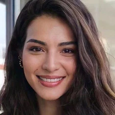 Melisa Aslı Pamuk