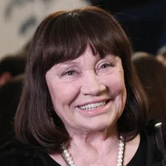 Лариса Лужина