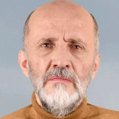 Manos Vakousis
