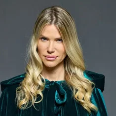 Vivien Vasvári
