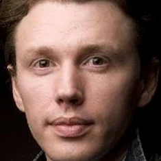Роман Артемьев