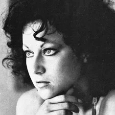 Ria De Simone