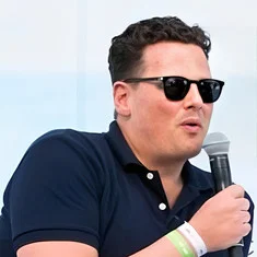 Jonathan Hutchison