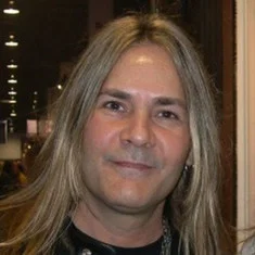Carlos Cavazo