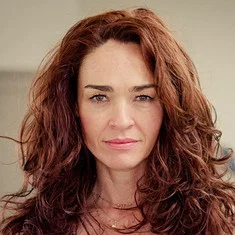 Карина Лог