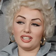 Mirella Monro