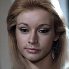 Karin Well