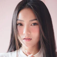 Thuỷ Top