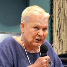 Elżbieta Dzikowska