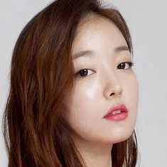 Moon Ji-in