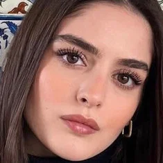 Selen Özbayrak