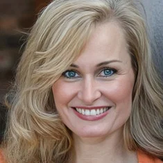 Gina Travis