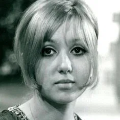 Adrienne Posta