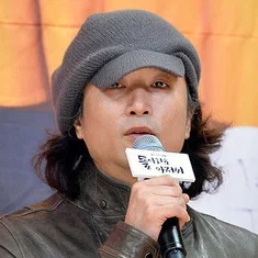 Shin Yoon-sub
