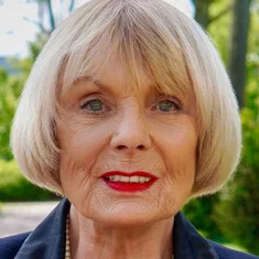 Karyn von Ostholt