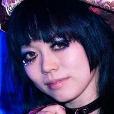 Cay Izumi