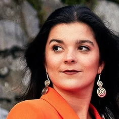 Máire Ní Churraoin